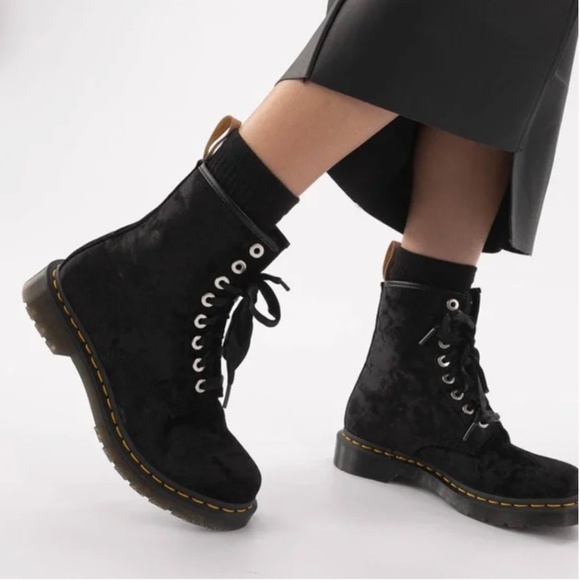 Dr. Martens Shoes - Dr. Martens 1460 Black Crushed Velvet VEGAN Boots US Women 7 NEW